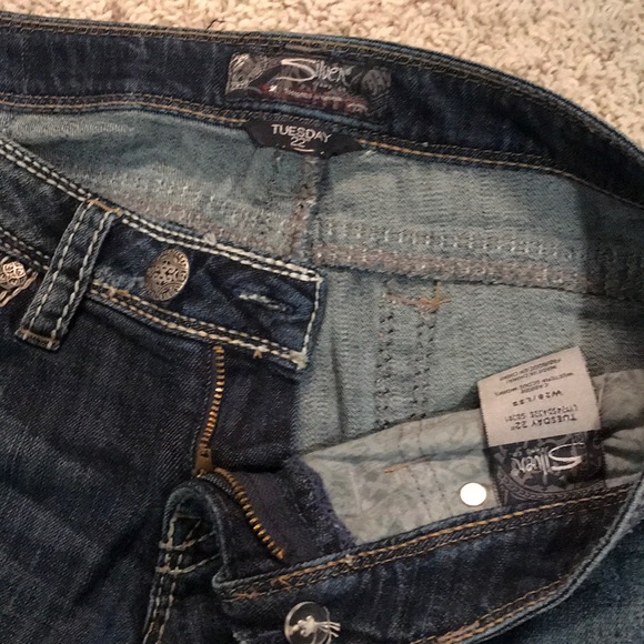 Silver jeans size 28 - Picture 2 of 2